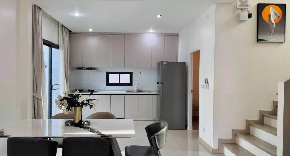 Haus zum Kauf mit 4 Zimmer in Bang Lamung, Chonburi