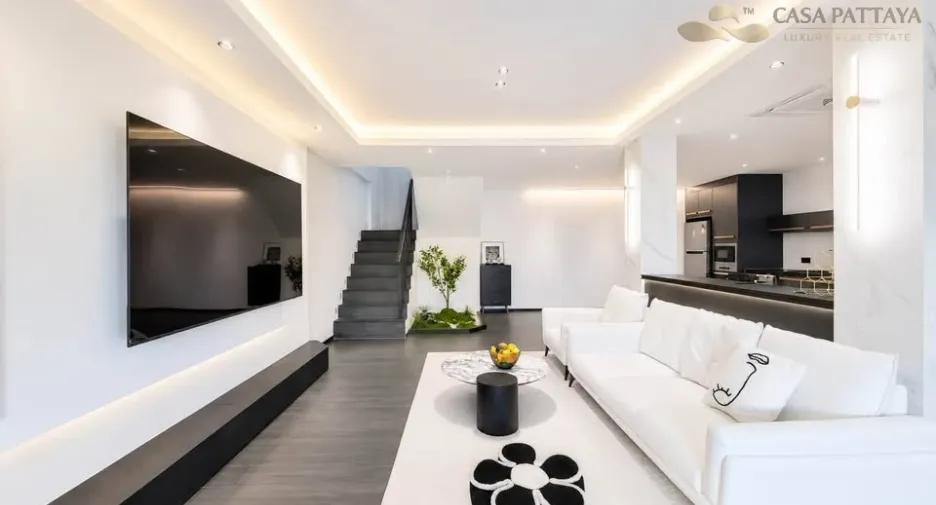 For sale 5 bedrooms villa in Bang Lamung, Chonburi