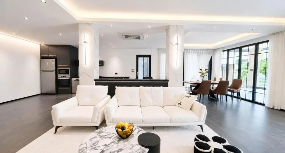 For sale 5 bedrooms villa in Bang Lamung, Chonburi