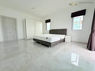 Villa zur Miete mit 5 Zimmer in Bang Lamung, Chonburi