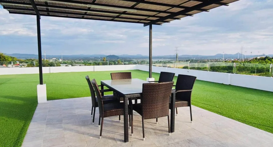 For rent 5 ベッドルーム villa in Bang Lamung, Chonburi
