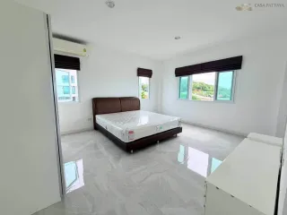 Villa zur Miete mit 5 Zimmer in Bang Lamung, Chonburi