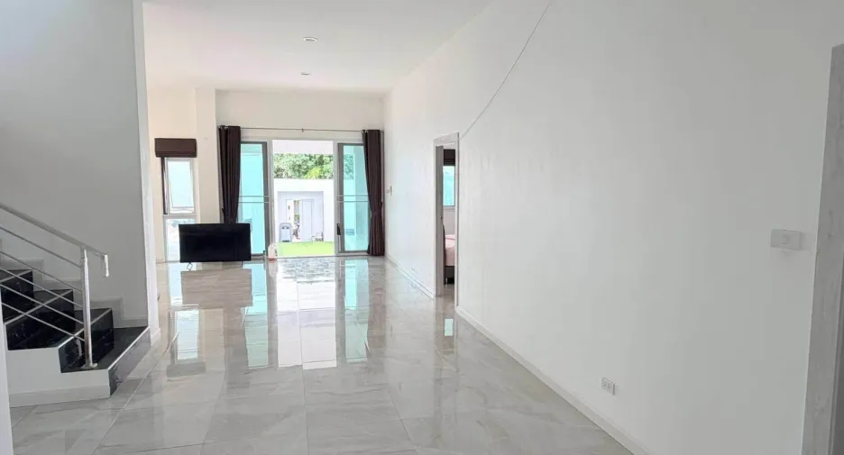 For rent 5 ベッドルーム villa in Bang Lamung, Chonburi