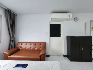Wohnung zur Miete mit Studio in Phra Khanong, Bangkok