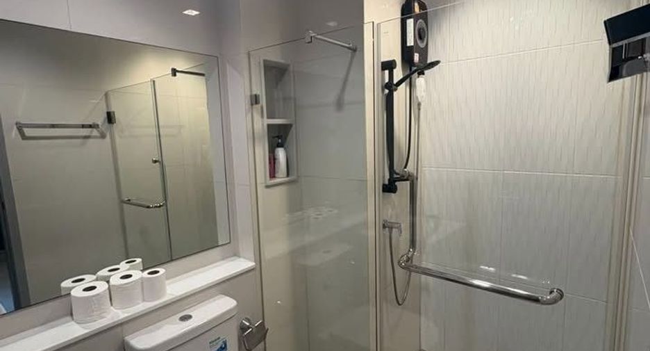 Condo en alquiler de 1 habitaciones en Huai Khwang, Bangkok