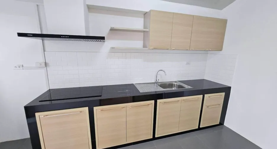 For rent 4 bedrooms house in Bang Lamung, Chonburi