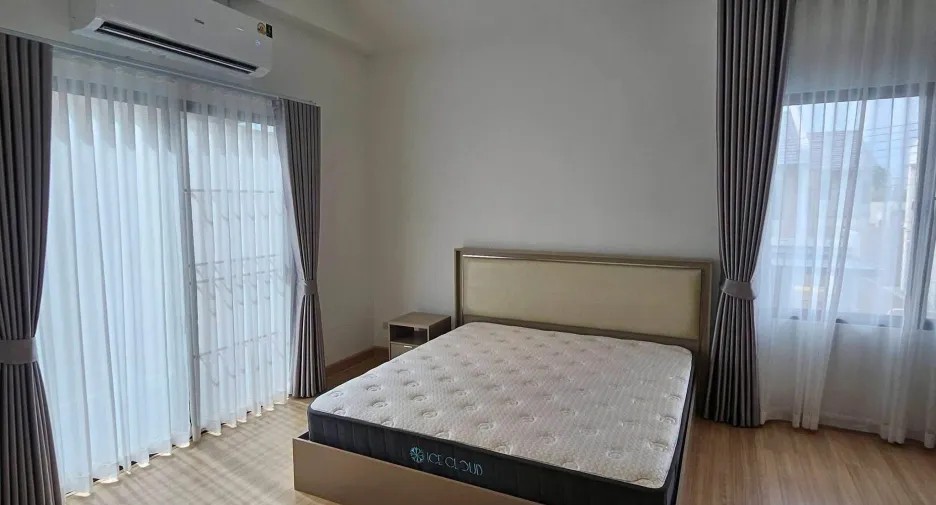 For rent 4 bedrooms house in Bang Lamung, Chonburi