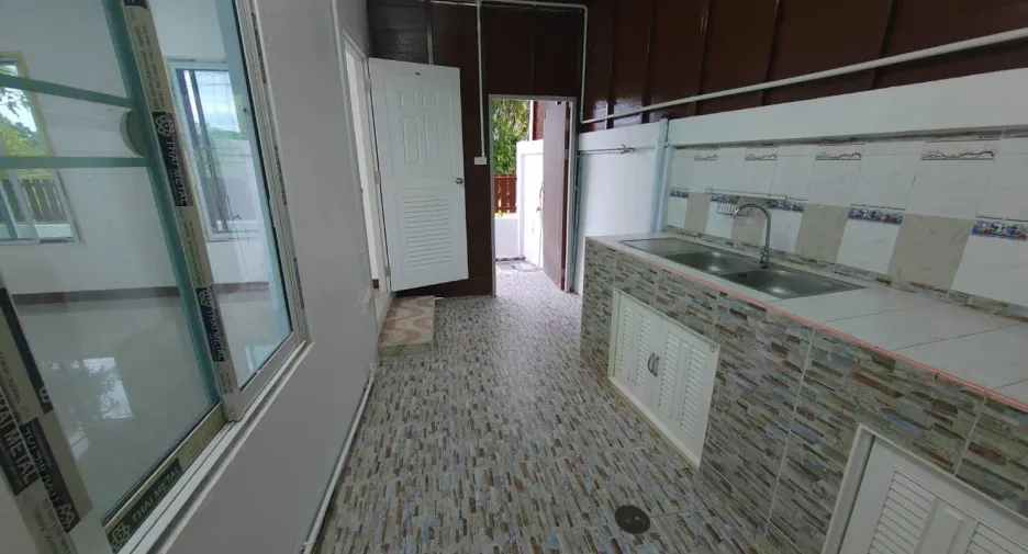 For sale 3 bedrooms house in Mueang Surin, Surin