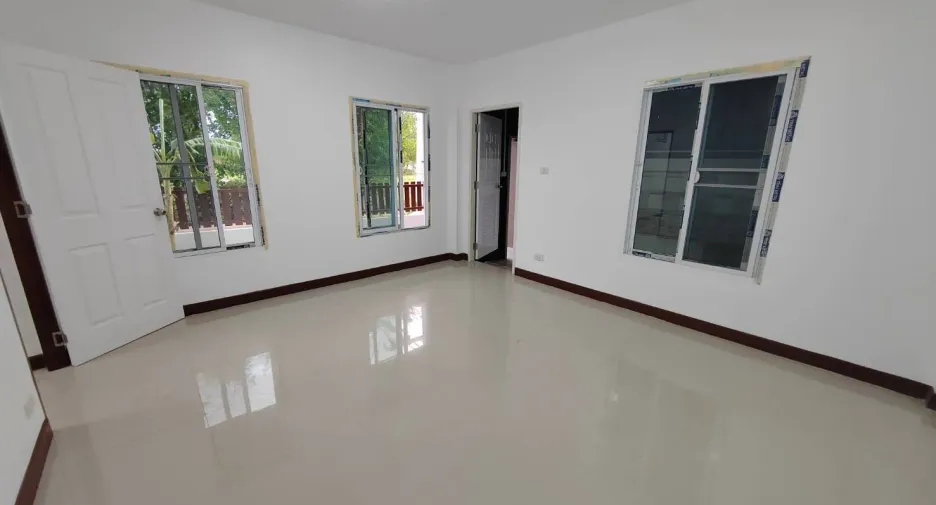 For sale 3 bedrooms house in Mueang Surin, Surin
