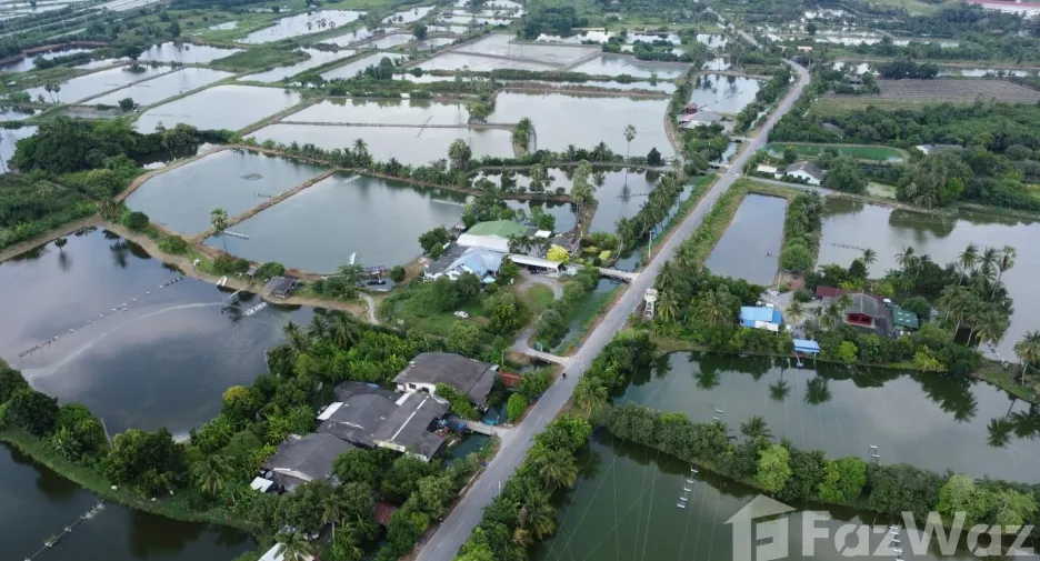 Terreno en venta en Nakhon Chai Si, Nakhon Pathom