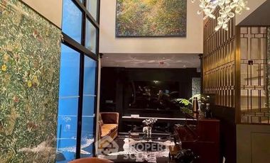 Condo en venta de 3 habitaciones en Pathum Wan, Bangkok