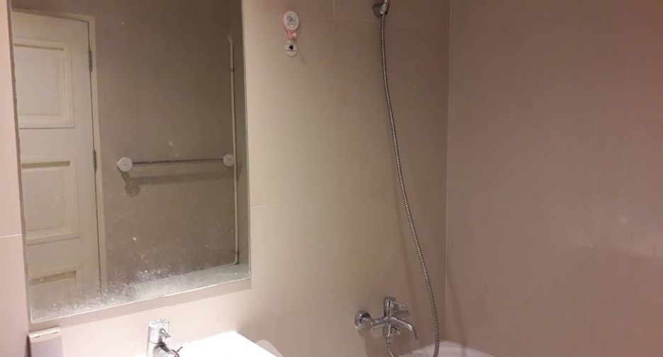 For rent and for sale 2 bedrooms condo in Phaya Thai, Bangkok