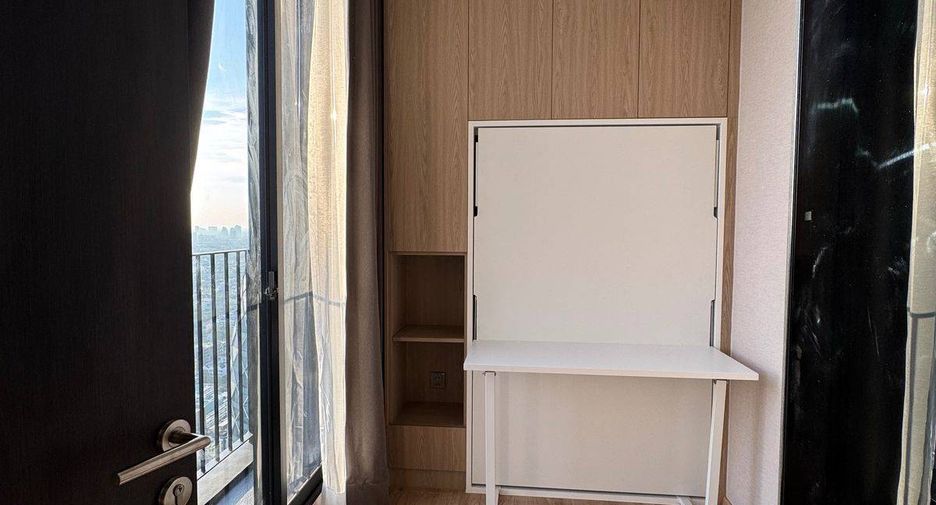 À vendre 2 chambres condo à Phaya Thai, Bangkok