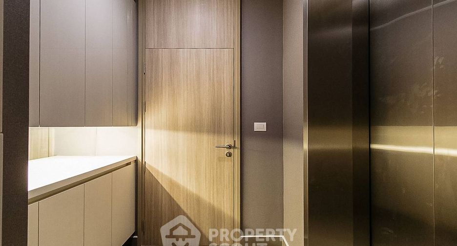 For sale 1 bed condo in Pathum Wan, Bangkok