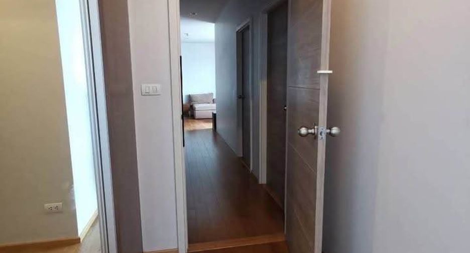 À louer 3 chambres condo à Khlong San, Bangkok