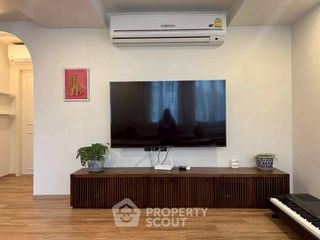 For rent 3 ベッドルーム condo in Yan Nawa, Bangkok