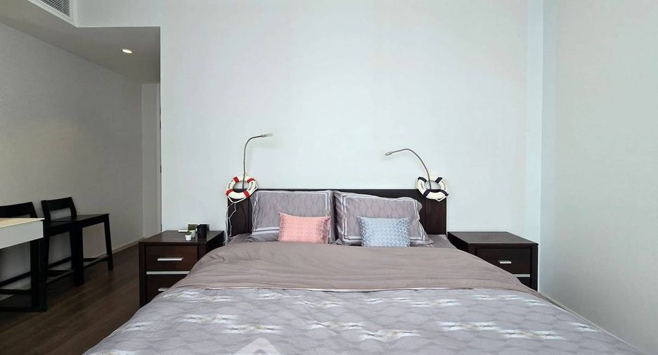 For rent 2 bedrooms condo in Khlong Toei, Bangkok
