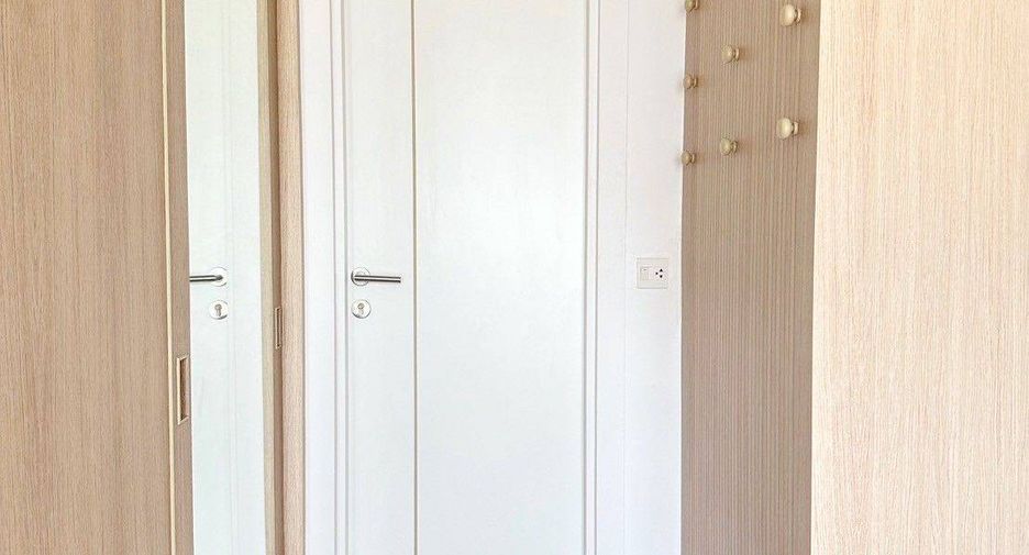 For sale 2 bedrooms condo in Huai Khwang, Bangkok