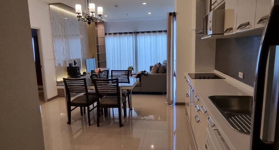 For sale 2 bedrooms condo in Khlong Toei, Bangkok