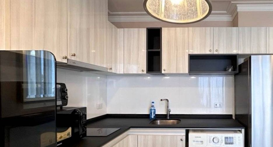 For rent and for sale 1 bed condo in Watthana, Bangkok