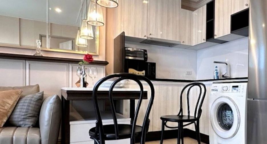 For rent and for sale 1 bed condo in Watthana, Bangkok