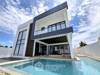 Villa zum Kauf mit 4 Zimmer in Bang Lamung, Chonburi