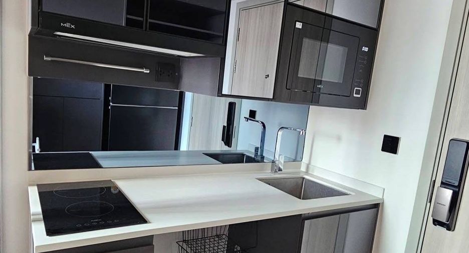 For sale 2 bedrooms condo in Bang Rak, Bangkok