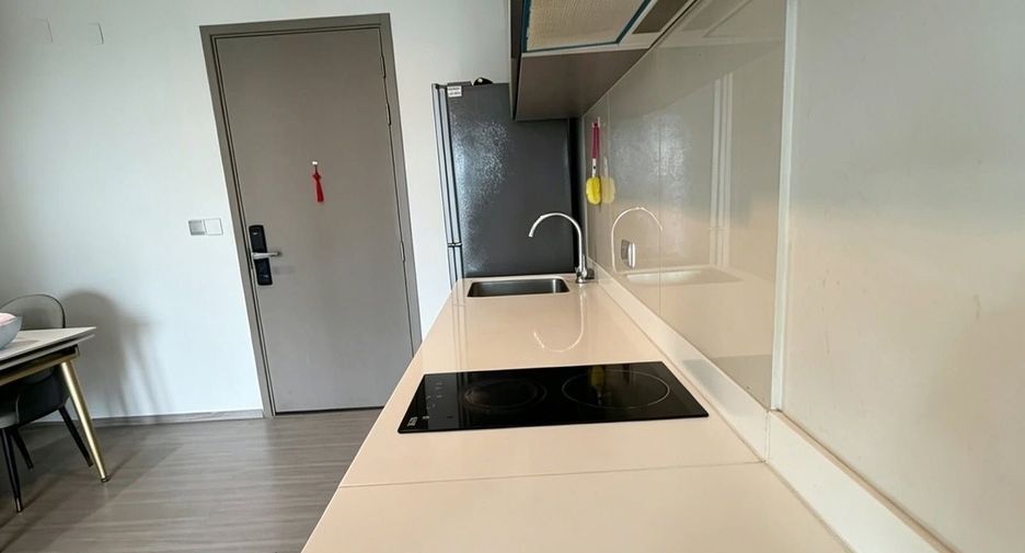 Condo en alquiler de 1 habitaciones en Huai Khwang, Bangkok