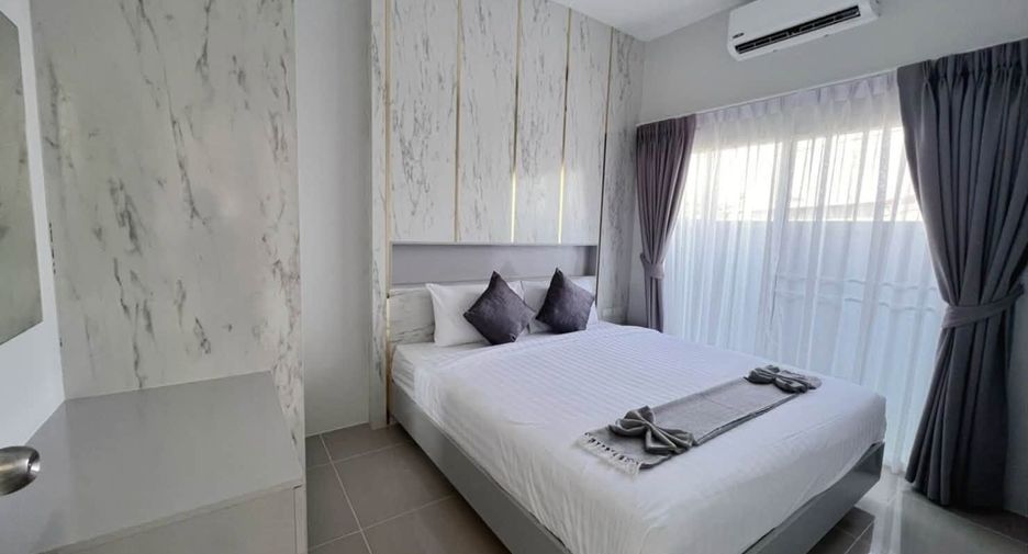 For rent 3 bedrooms townhouse in Mueang Phuket, Phuket
