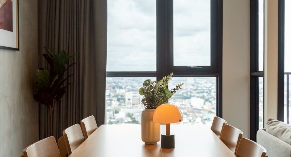 Condo en venta y en alquiler de 2 habitaciones en Watthana, Bangkok