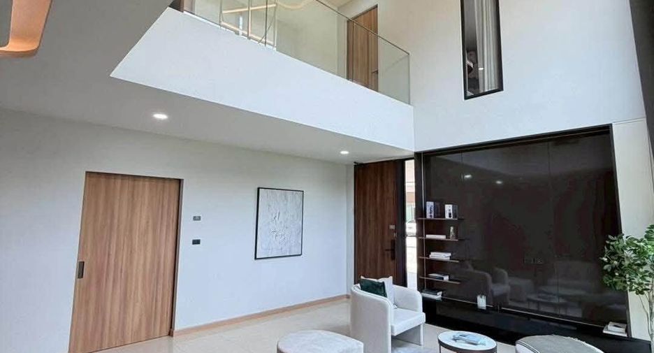 Casa en venta de 4 habitaciones en Lat Krabang, Bangkok