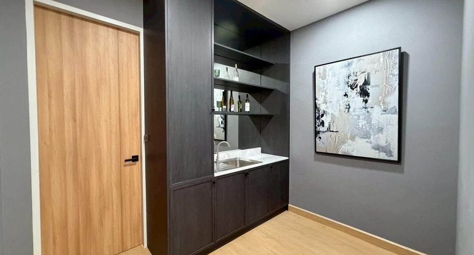 Casa en venta de 4 habitaciones en Lat Krabang, Bangkok