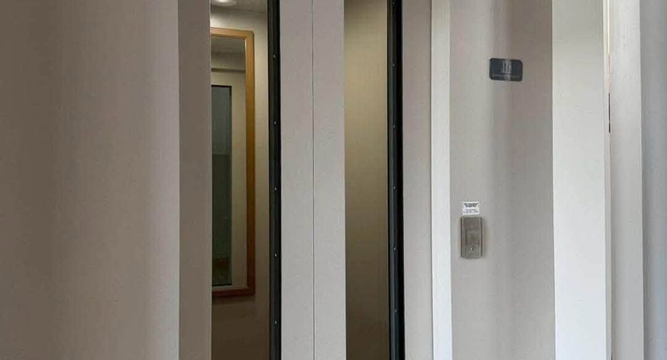 Casa en venta de 4 habitaciones en Lat Krabang, Bangkok