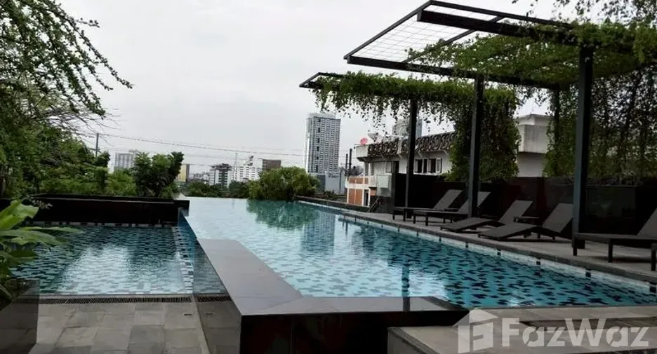 For rent 1 bed condo in Watthana, Bangkok