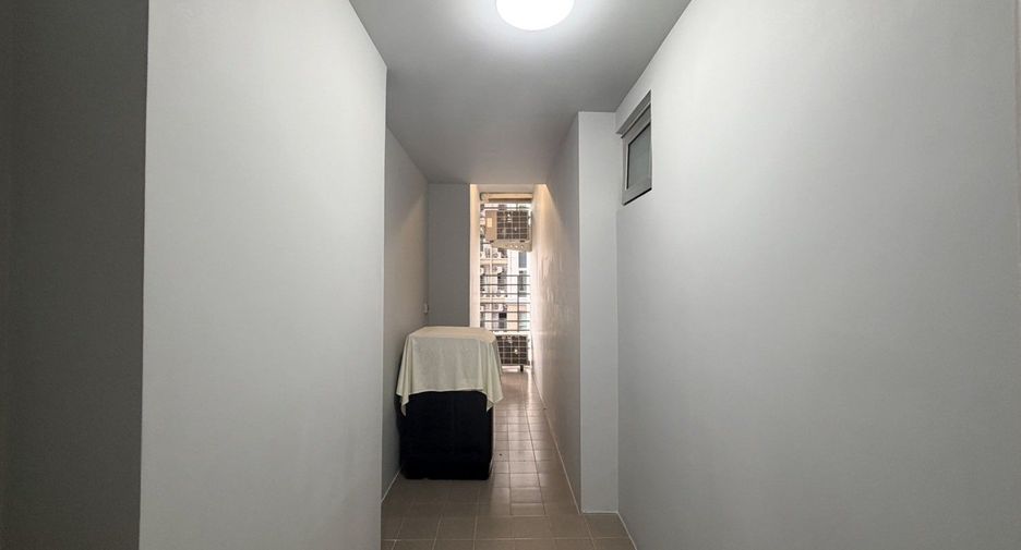 Condo en venta y en alquiler de 2 habitaciones en Huai Khwang, Bangkok