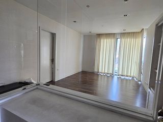 For rent 2 ベッドルーム condo in Phra Khanong, Bangkok