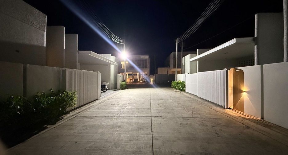 Villa en venta y en alquiler de 4 habitaciones en Pran Buri, Prachuap Khiri Khan