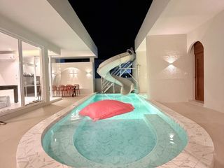 Villa en venta y en alquiler de 4 habitaciones en Pran Buri, Prachuap Khiri Khan