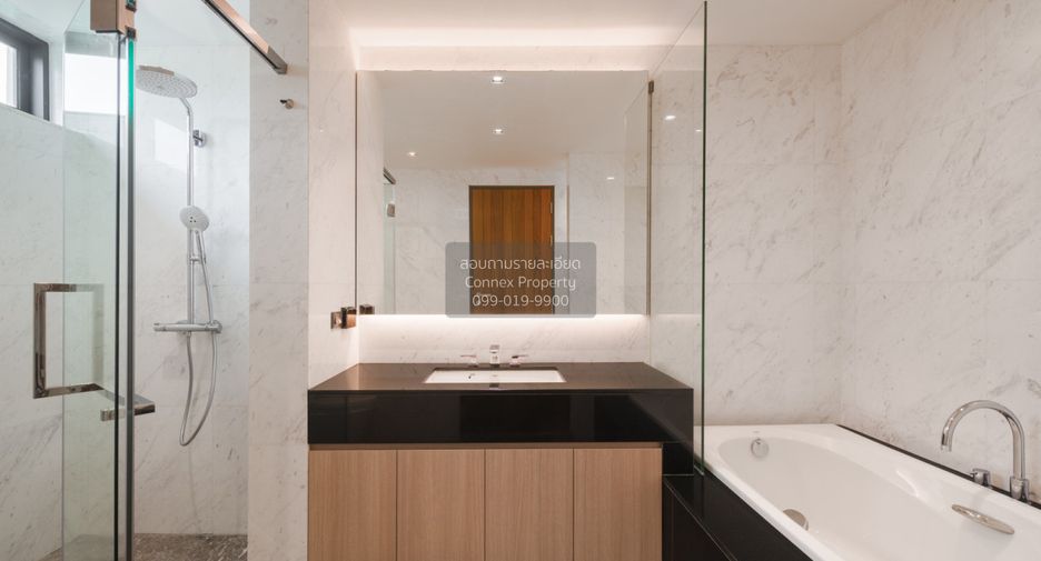 Casa en venta de 3 habitaciones en Huai Khwang, Bangkok