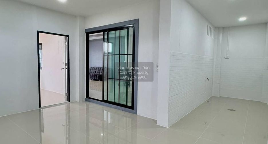 出售 4 卧室 联排别墅 在 Mueang Nonthaburi, Nonthaburi