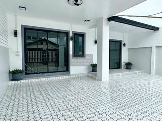 出售 4 卧室 联排别墅 在 Mueang Nonthaburi, Nonthaburi