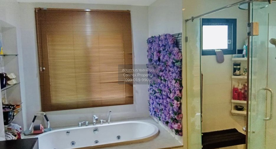 For sale 5 bedrooms house in Pak Kret, Nonthaburi