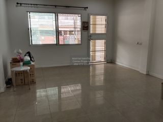 Casa adosada en venta de 4 habitaciones en Bueng Kum, Bangkok