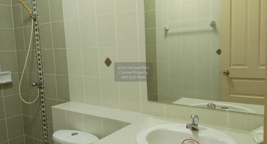 Casa adosada en venta de 4 habitaciones en Bueng Kum, Bangkok