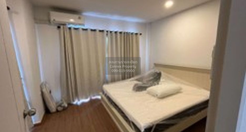For sale 4 bedrooms townhouse in Mueang Samut Prakan, Samut Prakan