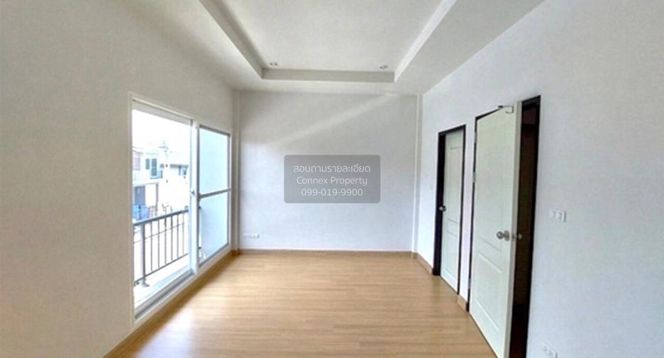 For sale 3 bedrooms townhouse in Mueang Chon Buri, Chonburi