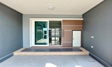 For sale 3 bedrooms townhouse in Mueang Chon Buri, Chonburi