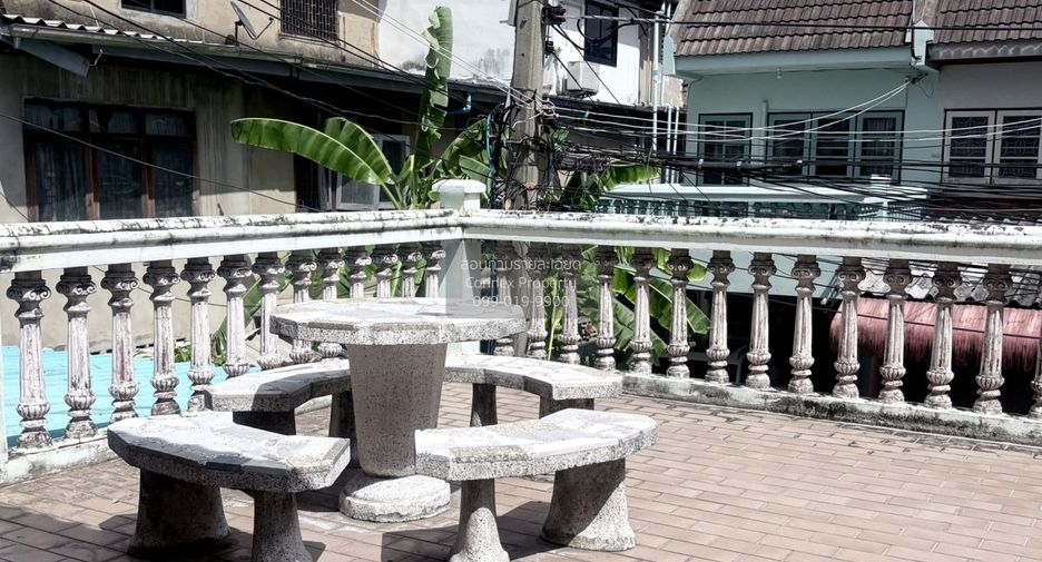 Reihenhaus zum Kauf mit 3 Zimmer in Bang Kapi, Bangkok