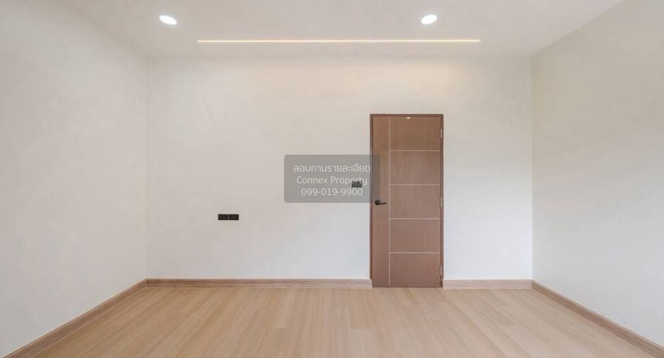 Casa adosada en venta de 3 habitaciones en Wang Thonglang, Bangkok