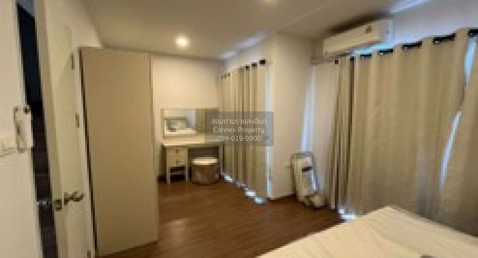 For rent 4 bedrooms townhouse in Mueang Samut Prakan, Samut Prakan